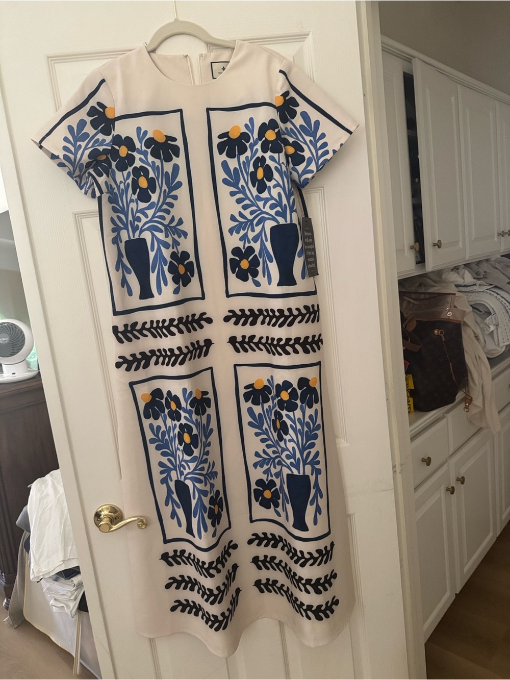 Tuckernuck NWT Cream Maxi Dress with Blue Floral Panels and Black Trim - Picture 3 of 7